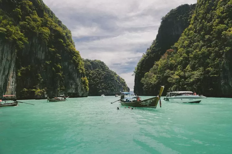 Fihalhohi Island: सौंदर्य और रोमांस