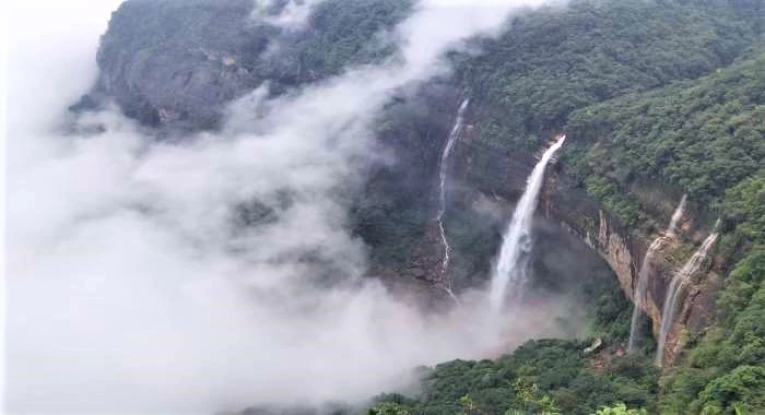 शिलांग से चेरापूंजी-Shillong To Cherrapunjee Road trips in hindi