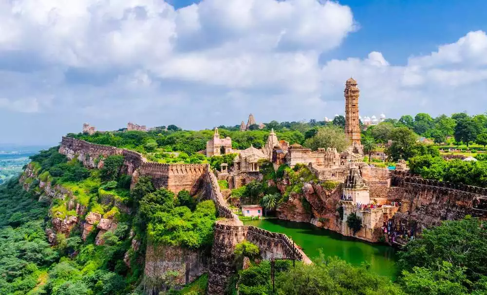 राजस्थान का सबसे बड़ा किला चित्तौड़गढ़ किला- Largest fort of rajasthan Chittorgarh Fort in Hindi - ऐतिहासिक पर्यटन स्थल