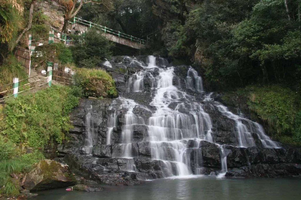 इंडिया के प्रसिद्ध झरने एलिफेंट फॉल्स-Elephant Falls Famous Waterfalls In India In Hindi  
