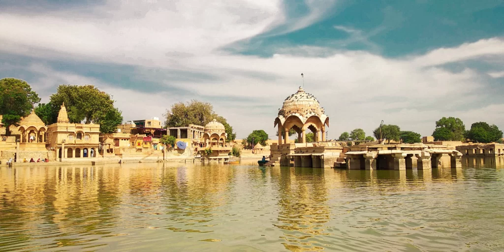 राजस्थान के प्राकृतिक स्थल गडसीसर झील- Rajasthan Ke Prakritik Sthal Gadsisar Lake in Hindi