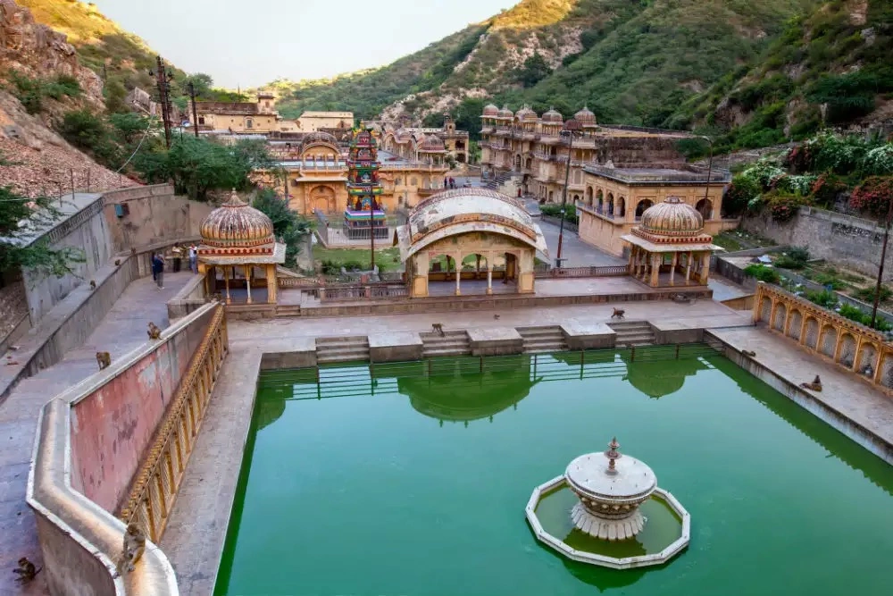 जयपुर के प्रसिद्ध पर्यटन स्थल | Famous Tourist Places in Jaipur in Hindi