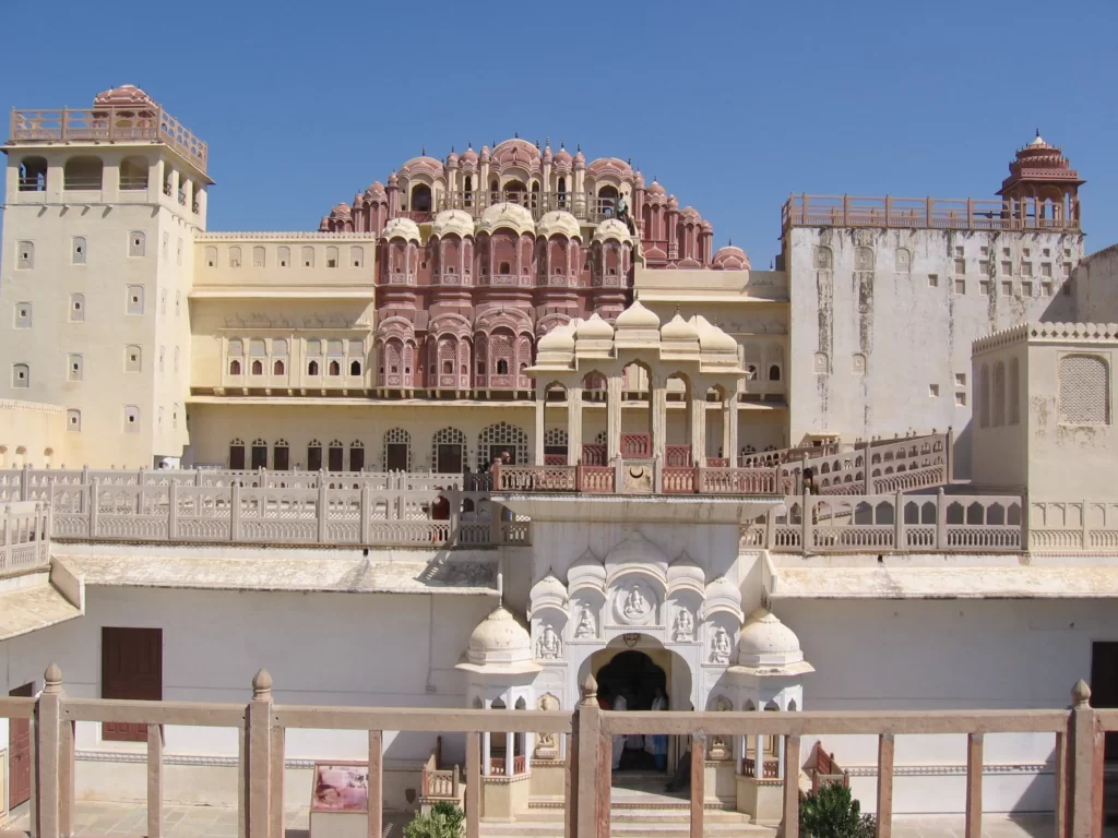 हवा महल का समय और प्रवेश शुल्क-Hawa Mahal Timings And Entry Fees