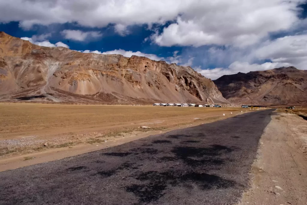 कपल्स के लिए रोड ट्रिप मनाली से लेह-Manali To Leh Road trips in hindi