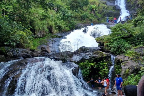 भारत में सबसे खूबसूरत झरने मीनमुट्टी जलप्रपात- Meenmutty Falls Most Beautiful Waterfalls in India in Hindi