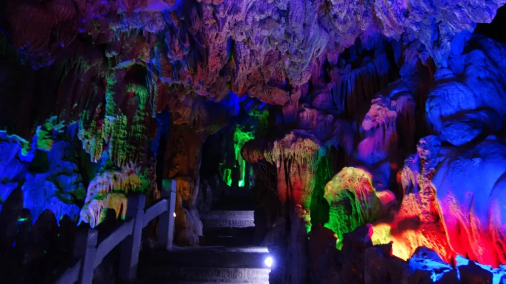 Top 11] दुनिया की सबसे रहस्यमयी जगह | Most Mysterious Places in the World in Hindi