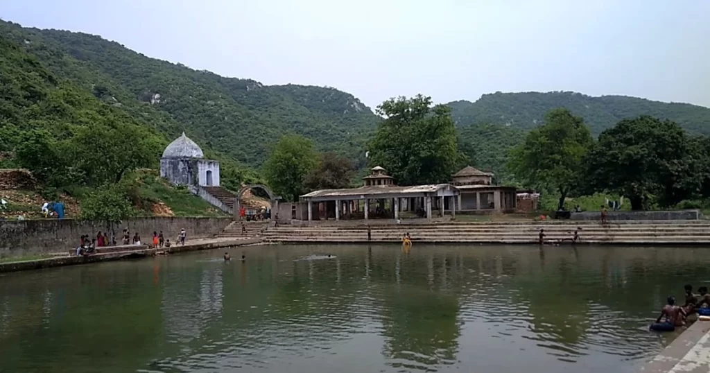 गर्म पानी के झरने ऋषिकुंडी-Rishikund Hot spring in India in hindi