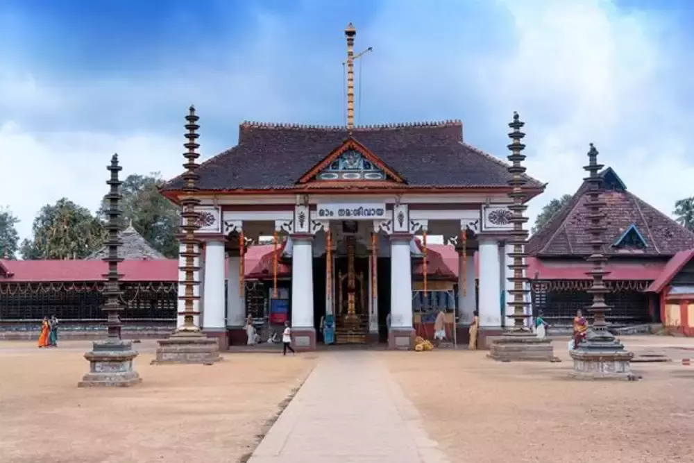 दक्षिण भारत के प्रसिद्ध मंदिर वैकोम महादेव मंदिर -Vaikom Mahadeva Temple  in Hindi