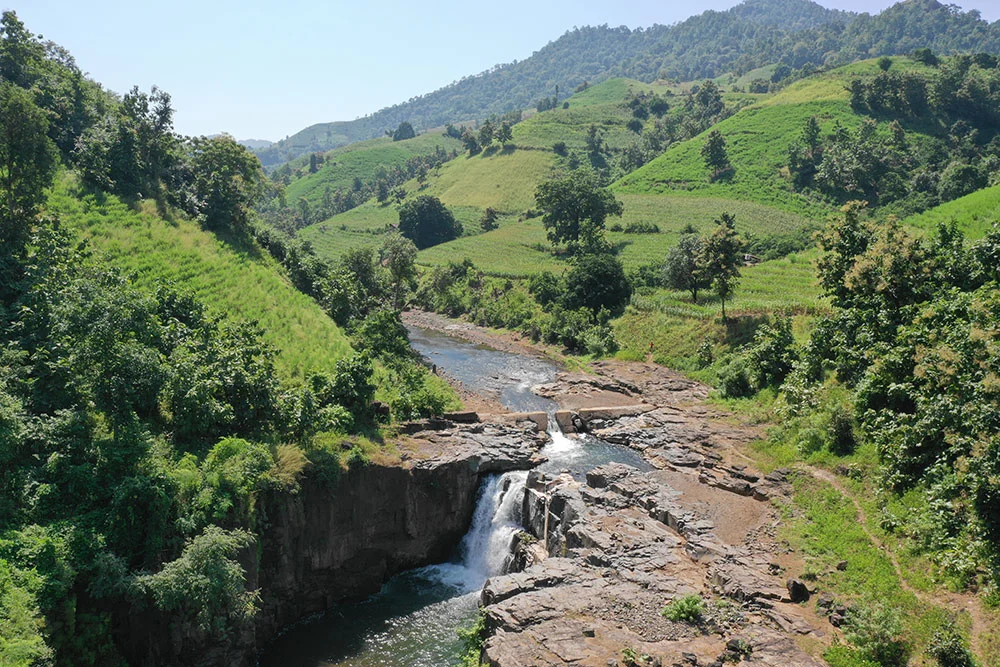 जरवानी झरने- Zarwani Waterfalls