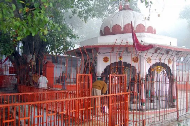 मनकामेश्वर मंदिर - Mankameshwar Temple in Hindi