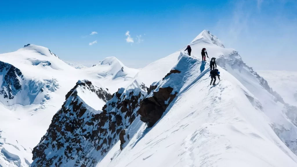  पर्वतारोहण - Mountaineering