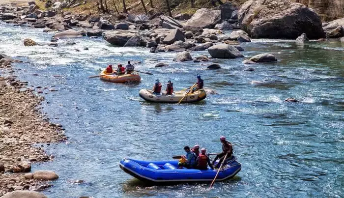  भारत के एडवेंचरस डेस्टिनेशन रिवर राफ्टिंग - River Rafting