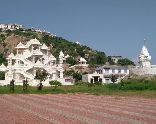 माउंट आबू में घूमने की जगह सिरोही- Sirohi Temple Mount Abu in Hindi