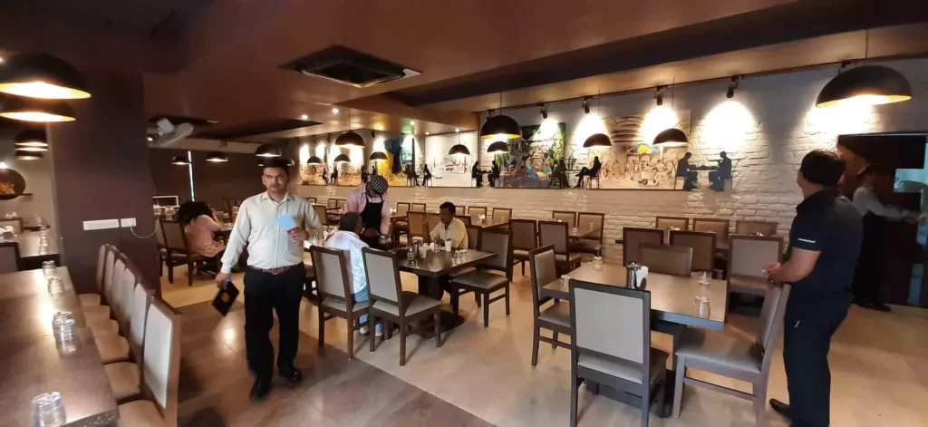 अहमदाबाद में सबसे खूबसूरत जगहें इलेक्ट्रॉन द डिस्क लाउंज