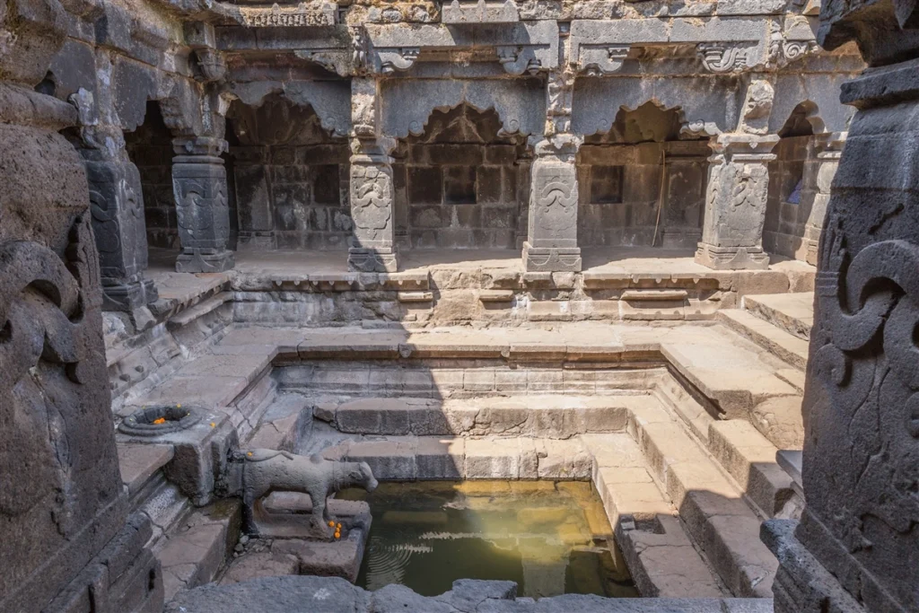 कृष्णाबाई मंदिर-Krishnabai Temple-महाबलेश्वर के पास घूमने के लिए अद्भुत जगहें