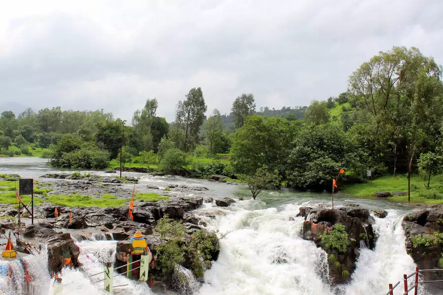 रंधा फॉल्स-Randha Falls-मुंबई के पास सर्वश्रेष्ठ झरने