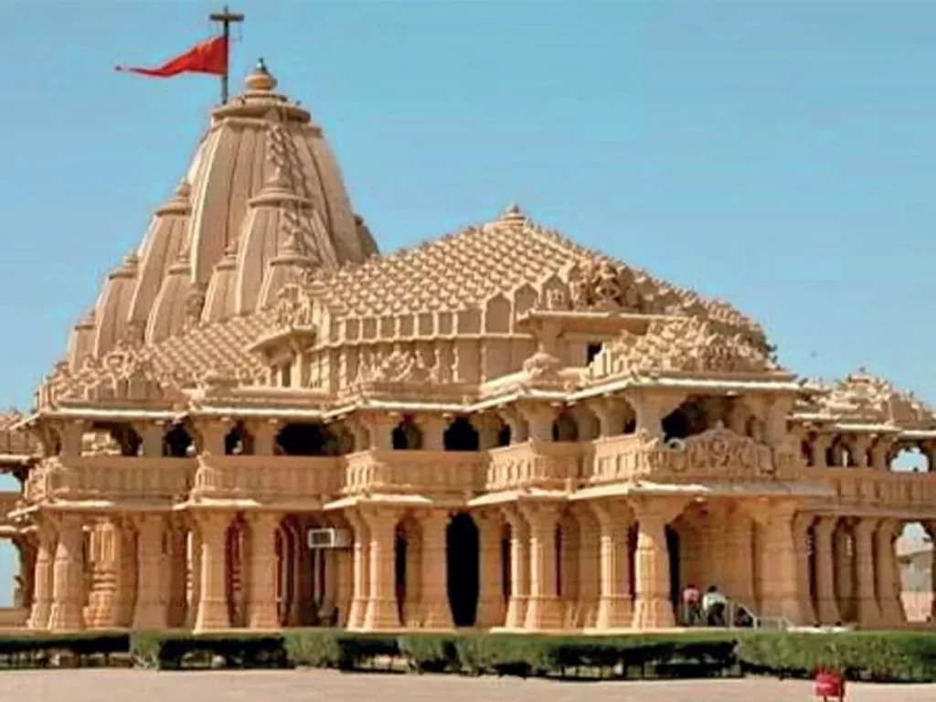 सोमनाथ के पर्यटन स्थल सोमनाथ मंदिर - सोमनाथ में घूमने की जगह