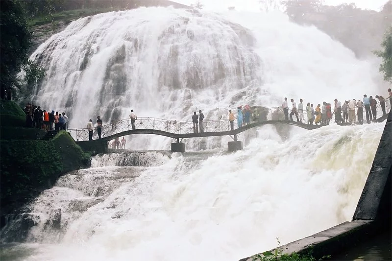 अम्ब्रेला फॉल्स- Umbrella Falls