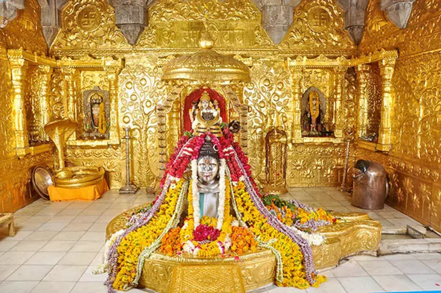 सोमनाथ के प्रमुख मंदिर वेनेश्वर महादेव मंदिर - सोमनाथ में घूमने की जगह