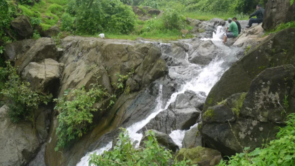 येयूर झरना-Yeoor Waterfall-मुंबई के पास सर्वश्रेष्ठ झरने
