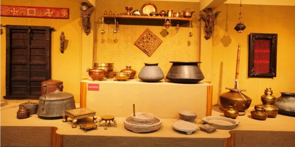  श्रेयस लोक कला संग्रहालय -Shreyas Folk Art Museum