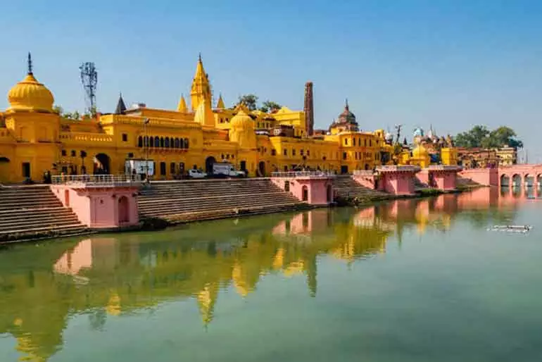 Best Time to Visit Ayodhya in Hindi