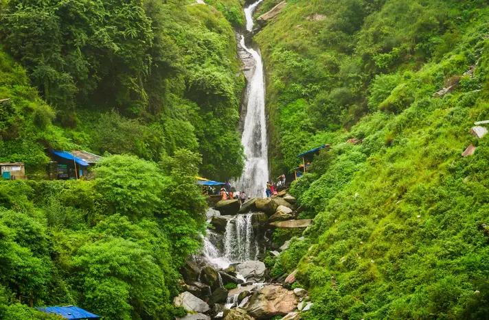 bhagsu waterfall mcleodganj