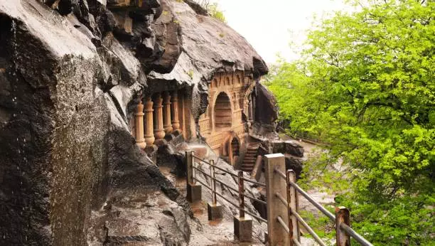 Barabar Caves, Sultanpur