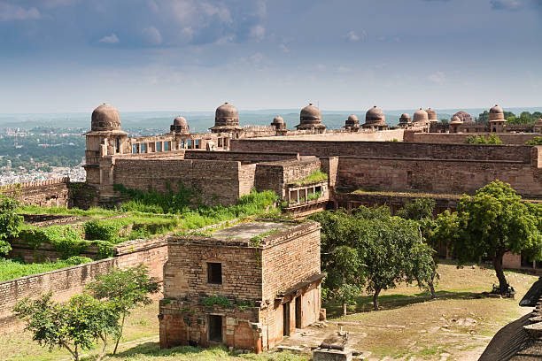 ग्वालियर में घूमने की जगह - Tomb of Tansen