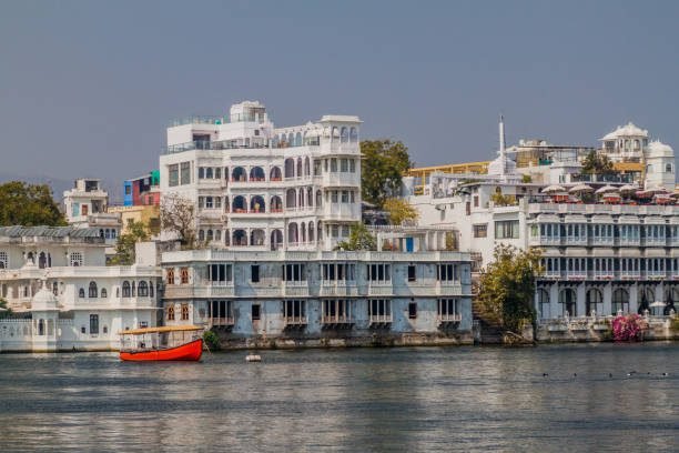 Budget Hotels in Udaipur with Lake View