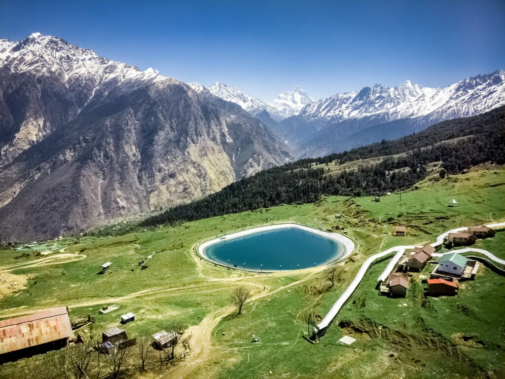 उत्तराखंड में पर्यटन स्थल Auli 
