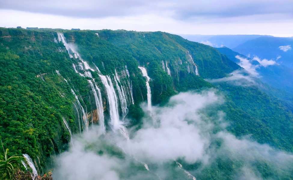 Waterfalls मेघालय बादलों का शहर