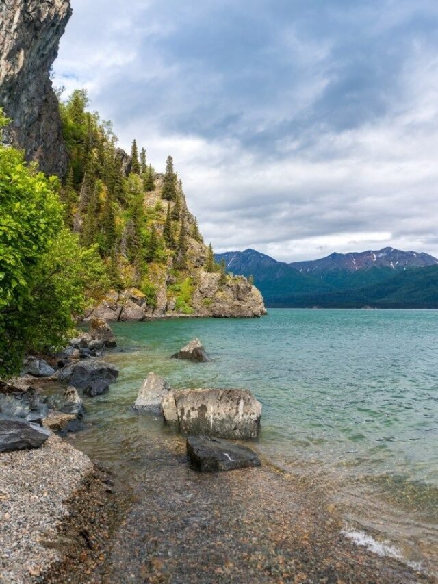 Discover the Untamed Beauty of Lake Clark National Park, Alaska